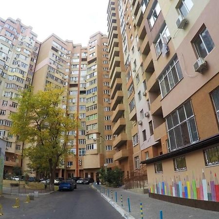 Просторная Квартира В Одессе Odessa Buitenkant foto