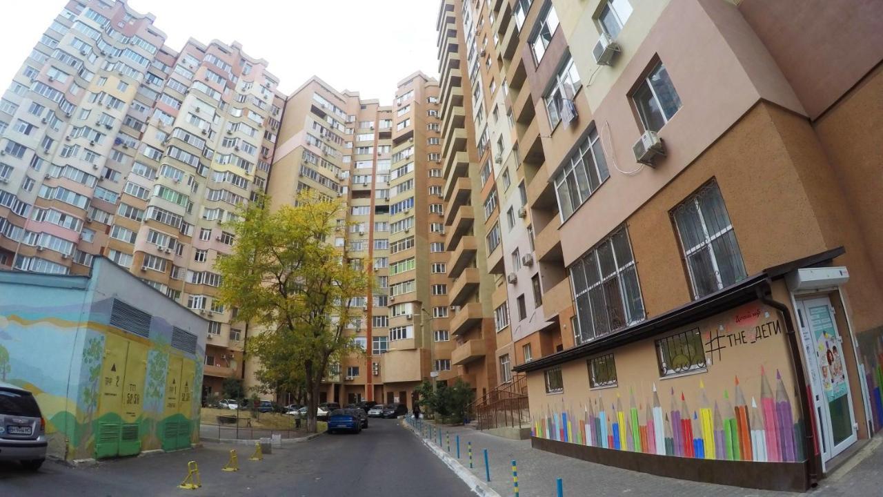Просторная Квартира В Одессе Odessa Buitenkant foto